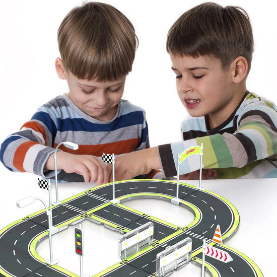 28-Piece Magnetic Race Track